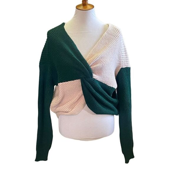 No Boundaries Green/Beige Color Block Knit Twist V-Neck Acrylic Cropped Long Sle - Picture 9 of 14